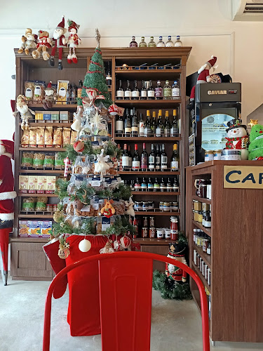 431 E Coast Rd, Singapore 429018