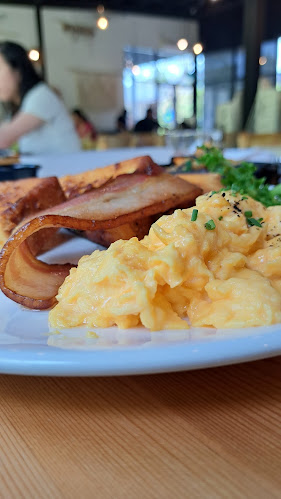 Whisk & Paddle (Bt Gombak Park) - Singapore