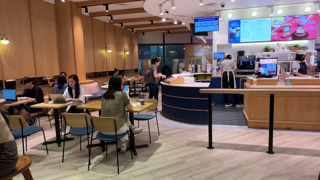 Paris Baguette PLQ Mall