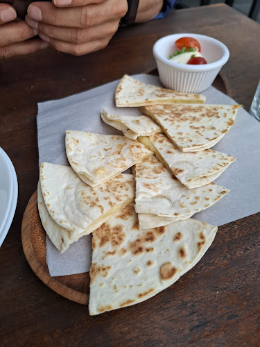 The Queen & Mangosteen