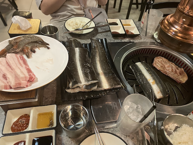 12 Kallang Avenue, #02-10, Aperia Mall, Singapore 339511