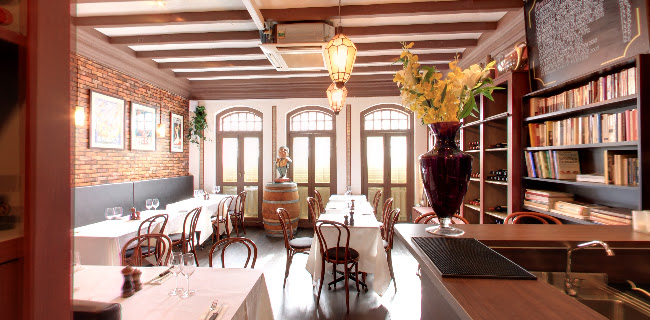 Les Bouchons @ Ann Siang - Hospitality and gastronomy