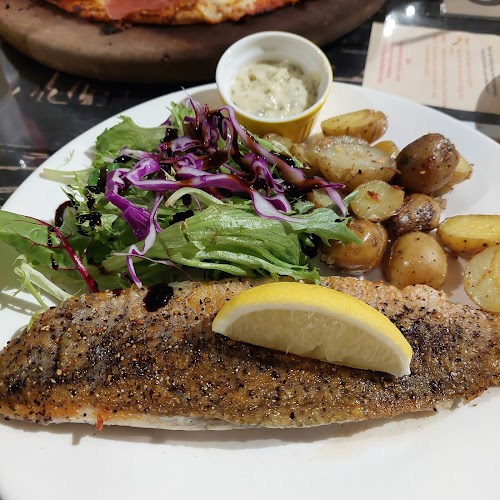 Knots Cafe & Living (Pasir Panjang) - Hospitality and gastronomy