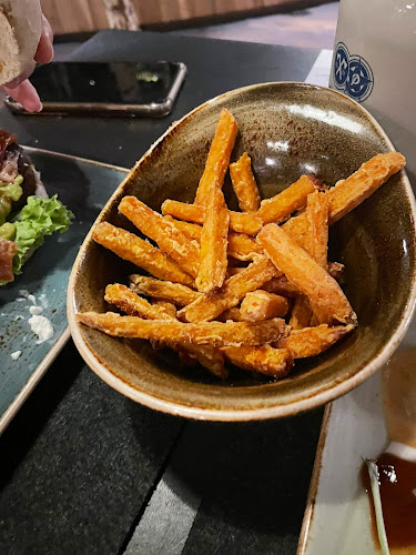 Opinii despre SERVUS German Burger Grill | VIVOCITY în Singapore - Hospitality and gastronomy