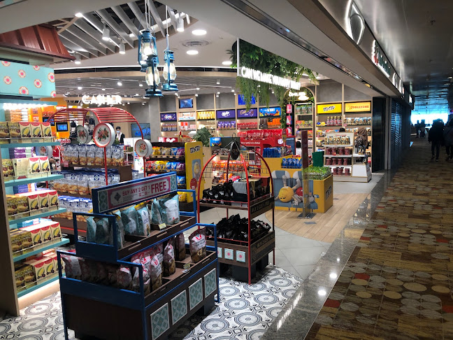 Opinii despre The Cocoa Trees - Changi Airport Terminal 1 West în Singapore - Hospitality and gastronomy