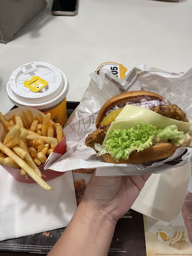 Comentarii opinii despre McDonald's Changi Airport Terminal 2 (T2) Transit Lounge