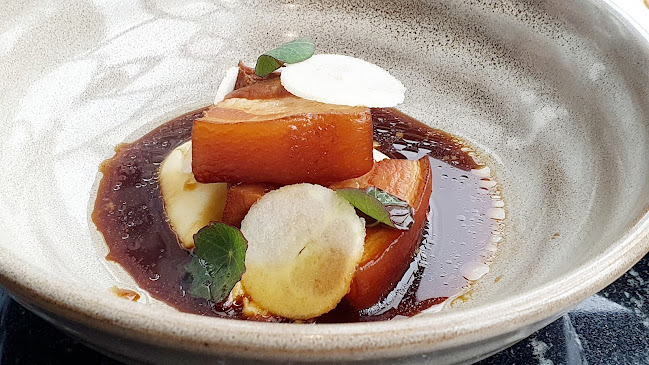 10 Cross St, Level 4, Singapore 048417