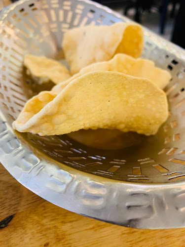 74 Race Course Rd, Singapore 218574