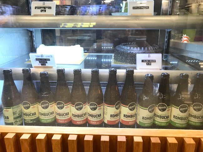 Comentarii opinii despre The Assembly Ground