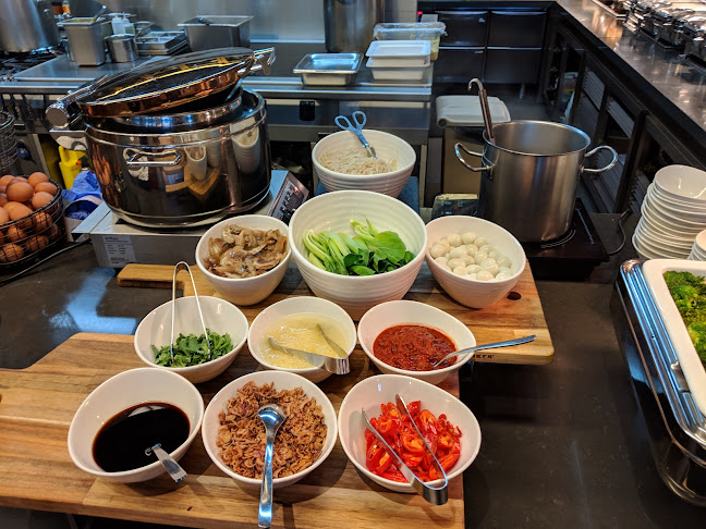 Comentarii opinii despre Escape Restaurant @ One Farrer Hotel