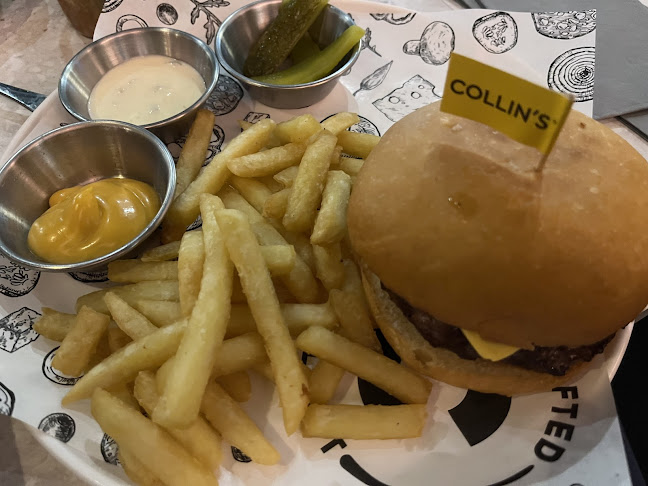 Opinii despre COLLIN'S® Tampines 1 în Singapore - Hospitality and gastronomy