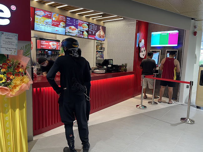 Opinii despre Jollibee Anchorvale în Singapore - Hospitality and gastronomy
