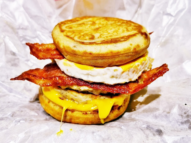 Opinii despre McDonald's Serangoon Avenue 3 în Singapore - Hospitality and gastronomy