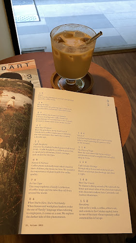 Ji Yue Coffee (集月咖啡)