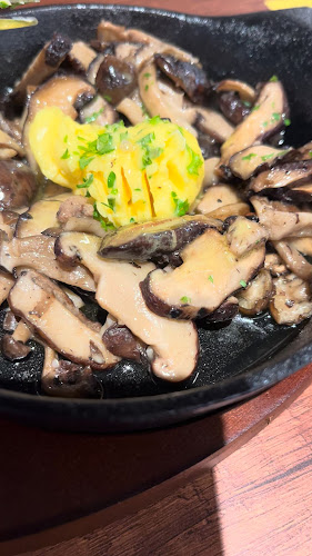 302 Tiong Bahru Rd, #02-109/110, Singapore 168732