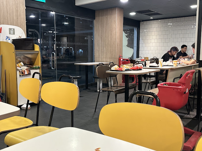 Opinii despre McDonald's Bendemeer în Singapore - Hospitality and gastronomy