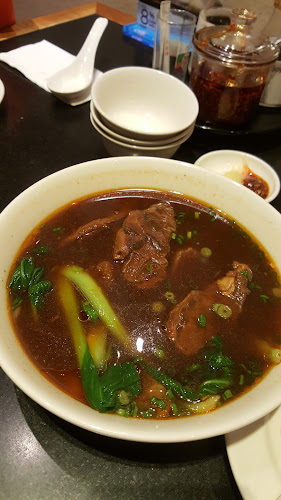 176 Orchard Rd, #02-55, Singapore 238843