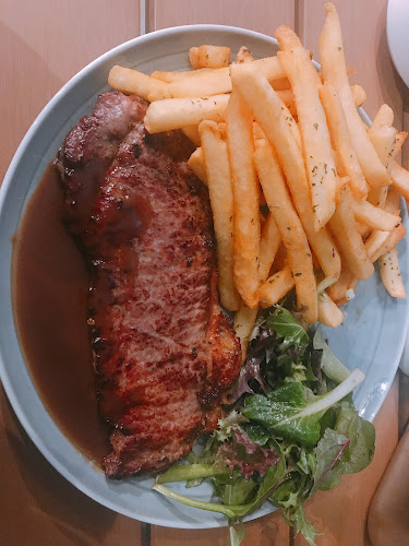 Lazy Lizard - The Promenade - Hospitality and gastronomy