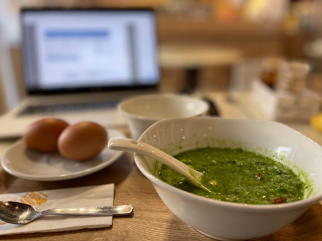 Comentarii opinii despre NCT Cafe