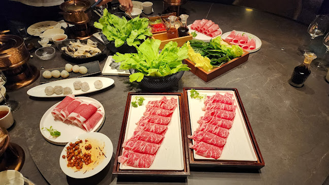 176 Orchard Rd, #05-16 The Centrepoint, Singapore 238843