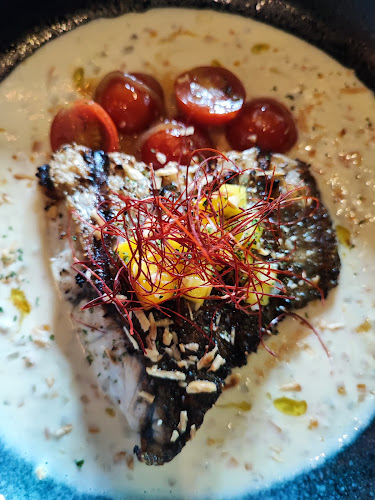 Perle Noire Oyster & Grill Bar (Holland Village) - Hospitality and gastronomy