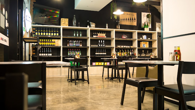 Meat n' Chill • Steak n' Ribs Restaurant