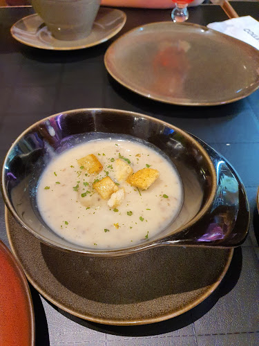 Comentarii opinii despre COLLIN’S @ PLQ Mall