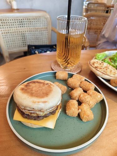 Comentarii opinii despre MOD CAFE