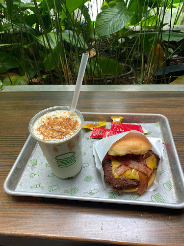 Shake Shack Jewel Changi - Hospitality and gastronomy