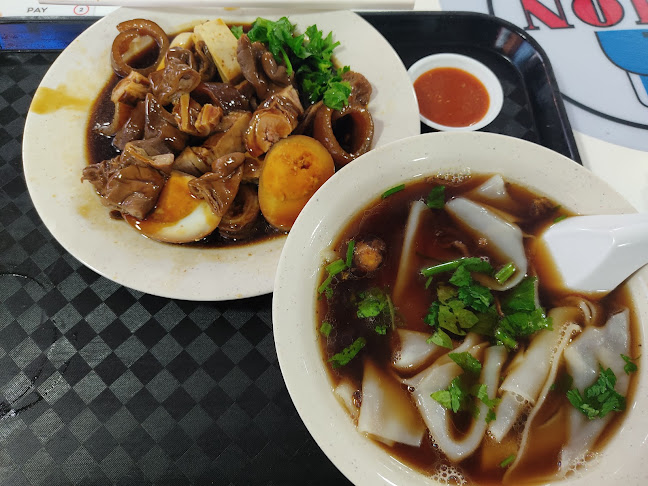 Golden Leaf Kway Chap