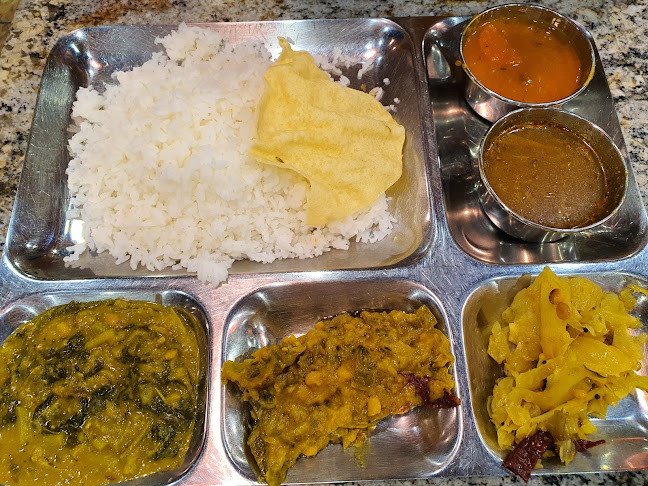 Comentarii opinii despre Casuarina Curry (Thomson)