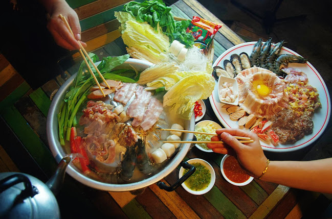 Opinii despre Warm Up Cafe @ The Star Vista în Singapore - Hospitality and gastronomy