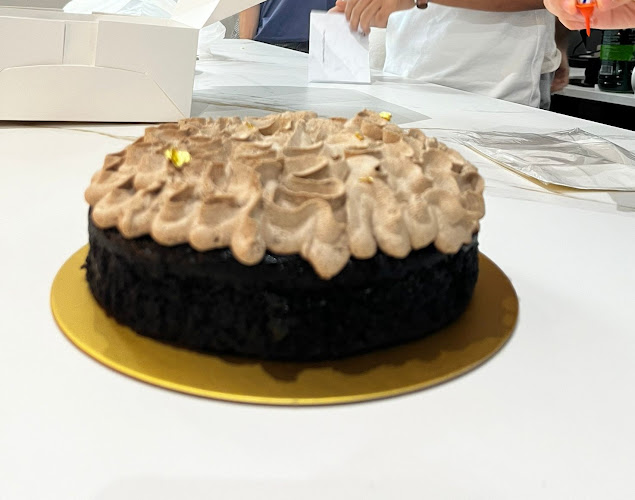 Whyzee | Birthday Cake Delivery Singapore - Singapore