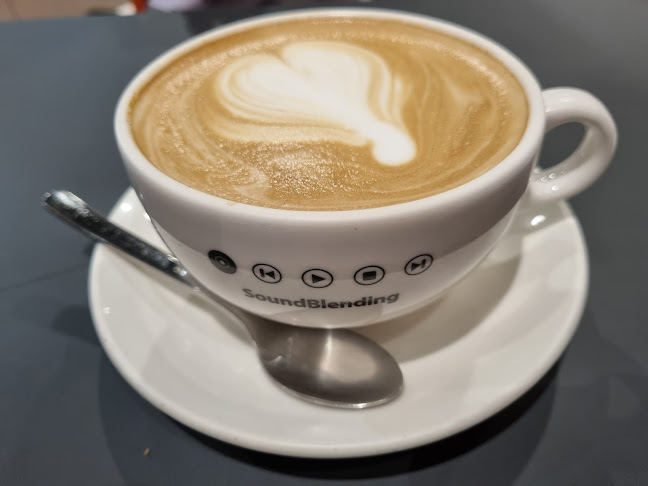 Dal.Komm Coffee @ Parkway Parade - Hospitality and gastronomy