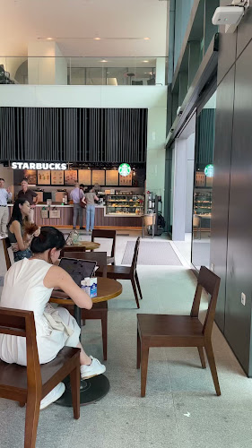 Starbucks NUH Wet Science Building