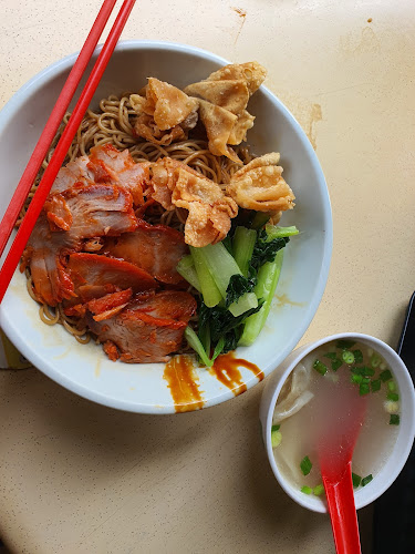 682 Hougang Ave 4, #01-300, Singapore 530682