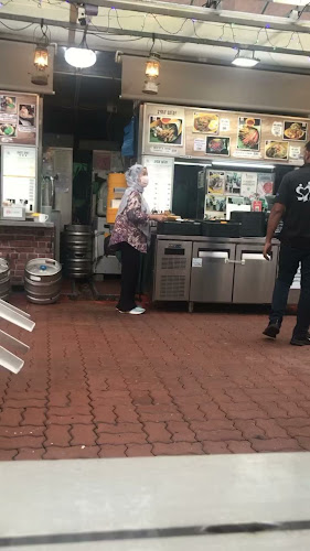 Makansutra Gluttons Bay - Singapore