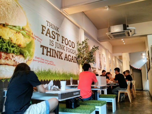 VEGANBURG Jalan Eunos - Hospitality and gastronomy