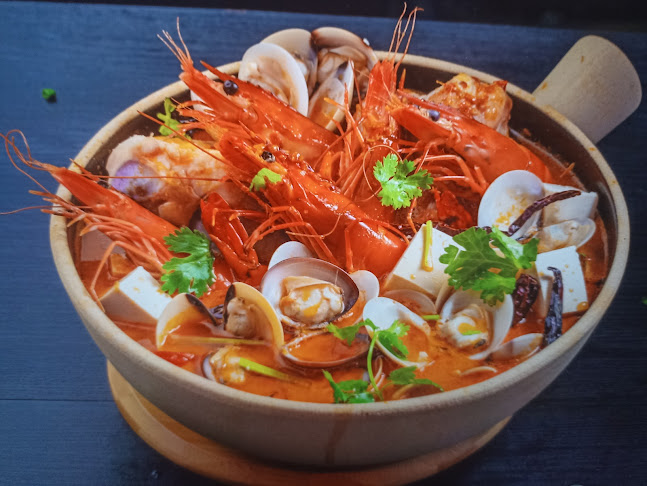 1015 Geylang East Ave 3, Singapore 389731