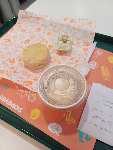 Comentarii opinii despre Popeyes Changi Airport T1