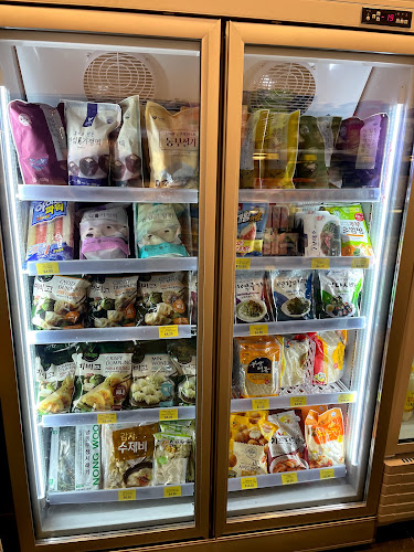 2 Jurong East Street 21, #02-25, Singapore 609601