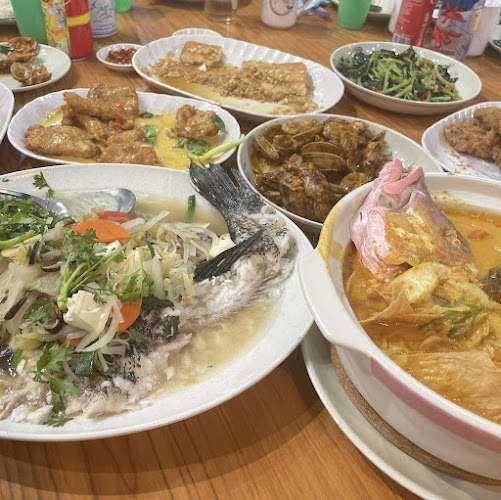 Opinii despre Huat Ah Seafood House 发哥海鲜煮炒 în Singapore - Hospitality and gastronomy