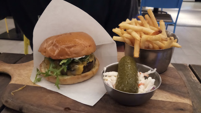 Brewerkz Orchard Rendezvous Hotel - Hospitality and gastronomy