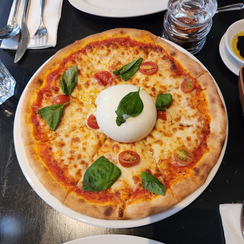 26/26B Lor Mambong, Singapore 277685