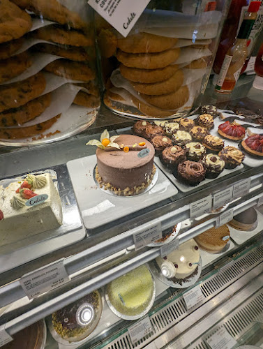 290 Orchard Rd, B1-09 Singapore Paragon Shopping Centre, Singapore 238859