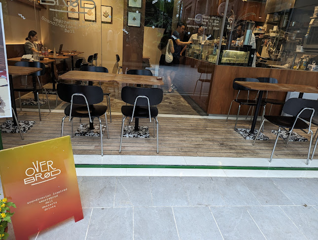 OVERBRØD - Singapore