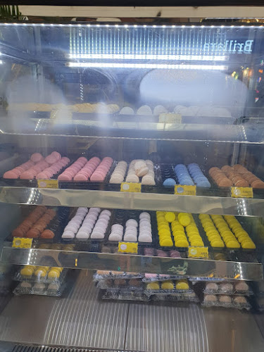 The Whale Tea SG - Jurong Point - Hospitality and gastronomy