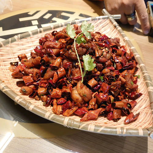 Riverside Canton Claypot Cuisine 江边广东砂锅菜