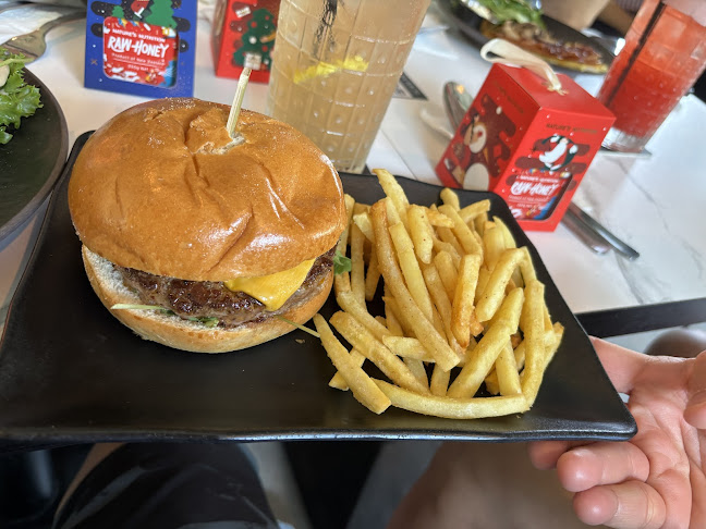 Burp Kitchen & Bar (Bishan Park) - Hospitality and gastronomy