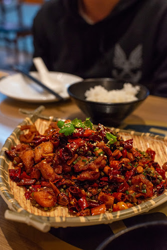 1 HarbourFront Walk, #02-85/86/87 VivoCity, Singapore 098585